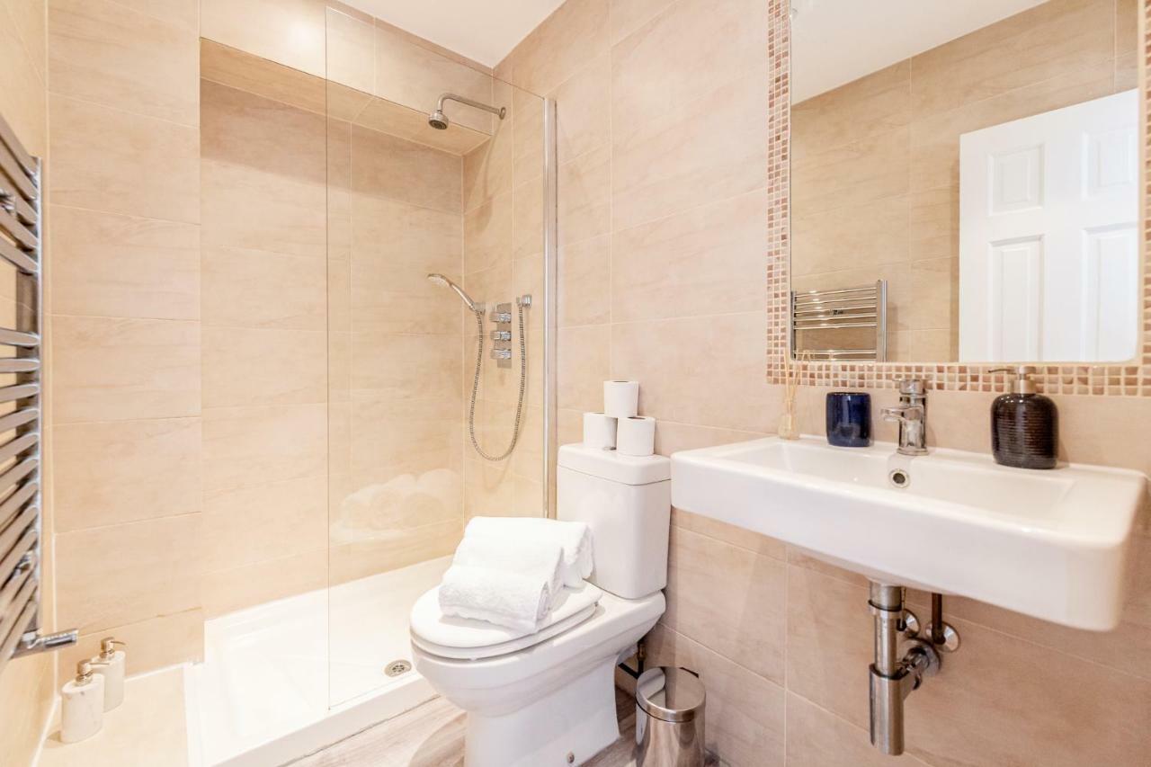 Bright & Spacious 4Beds Home - Kensington High Street-Olympia Londra Dış mekan fotoğraf