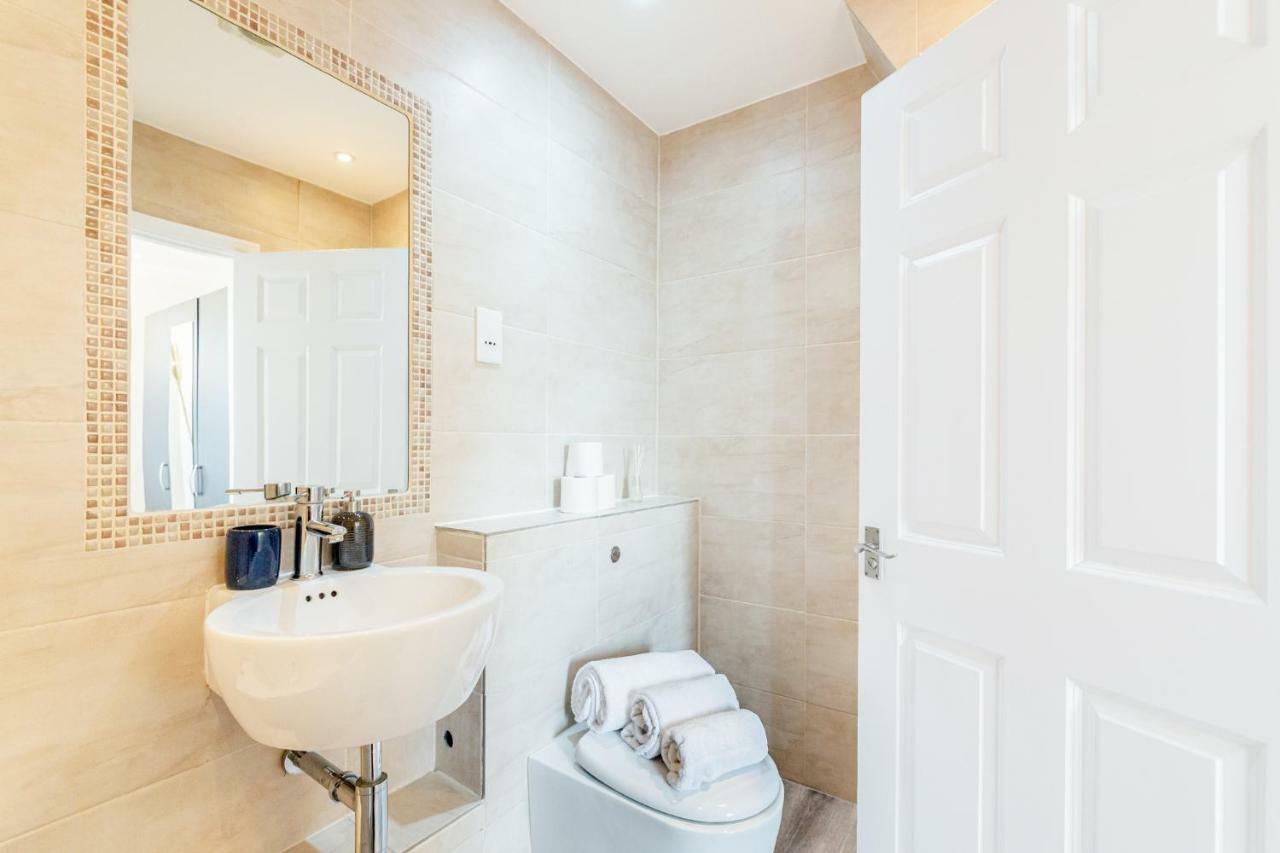 Bright & Spacious 4Beds Home - Kensington High Street-Olympia Londra Dış mekan fotoğraf