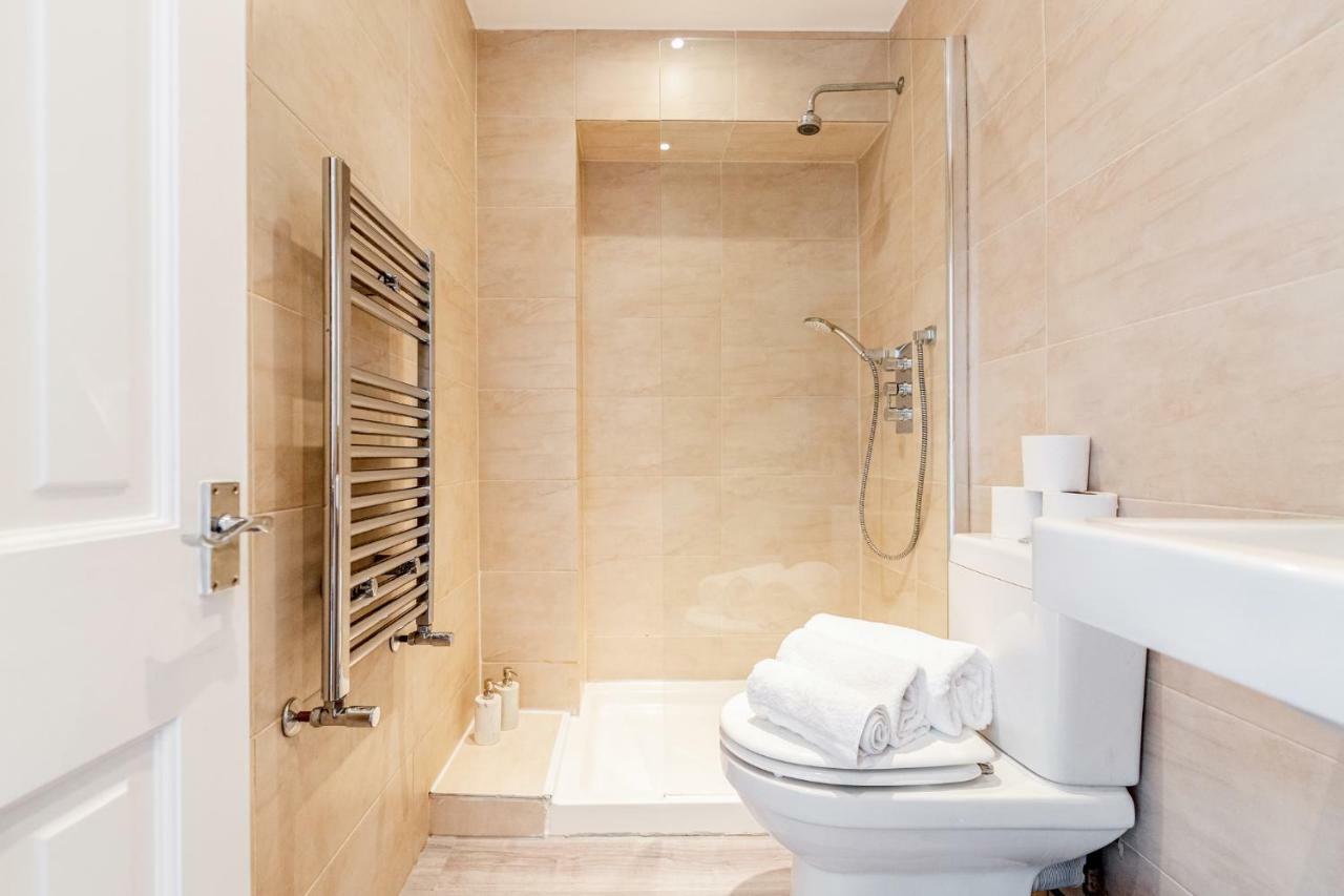 Bright & Spacious 4Beds Home - Kensington High Street-Olympia Londra Dış mekan fotoğraf