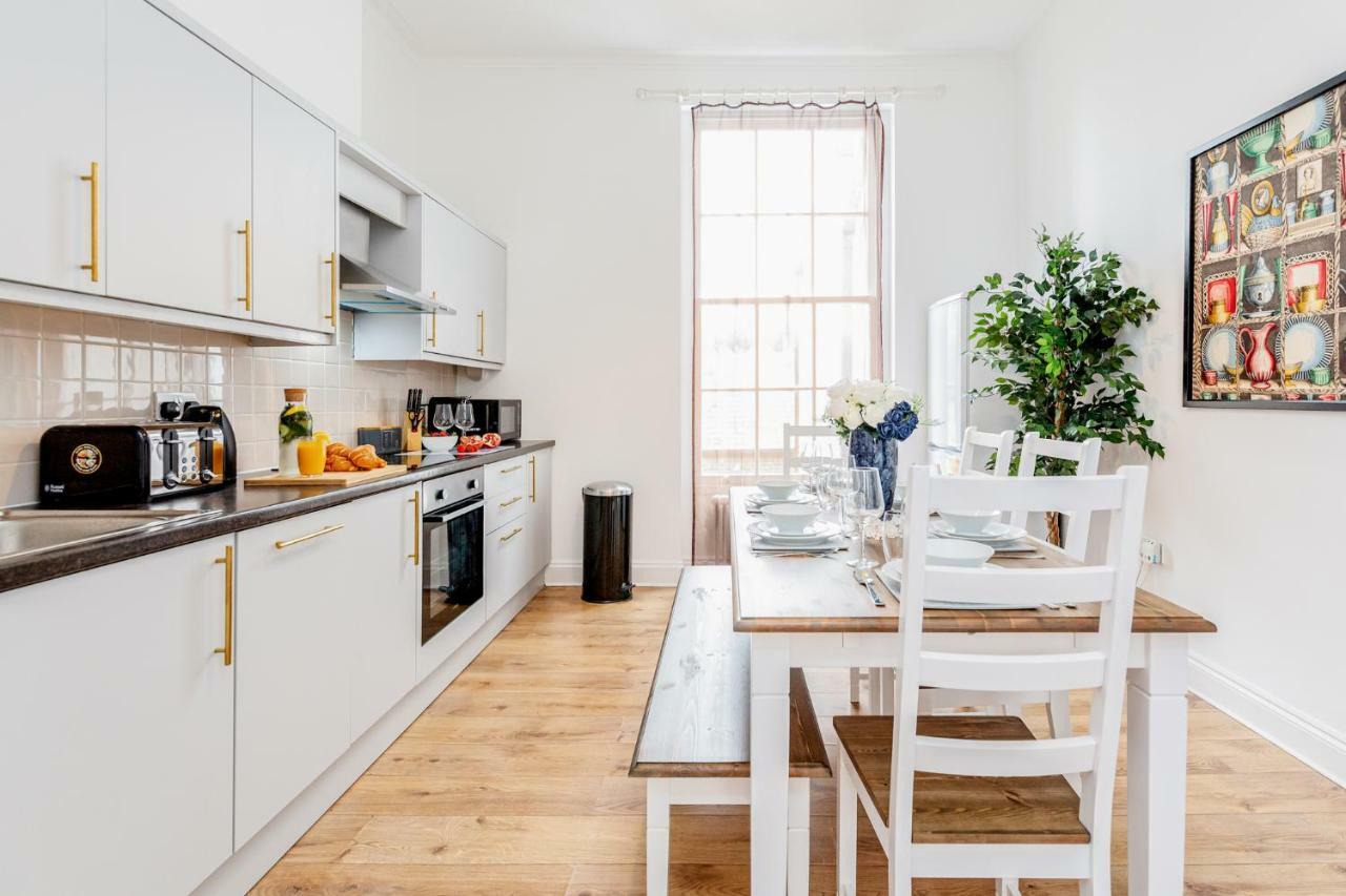 Bright & Spacious 4Beds Home - Kensington High Street-Olympia Londra Dış mekan fotoğraf